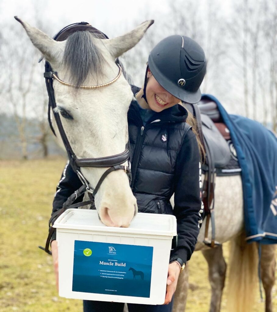 For Caroline Amalie Kristensen er det meget vigtigt, at hendes heste er fit og sunde 